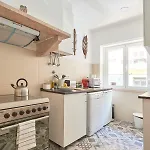 아파트 Belem Light Filled Apartment, By Timecooler *