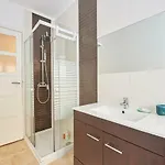 Belem Light Filled Apartment, By Timecooler 아파트