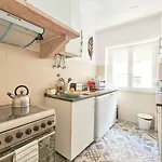 Belem Light Filled Apartment, By Timecooler * 리스본