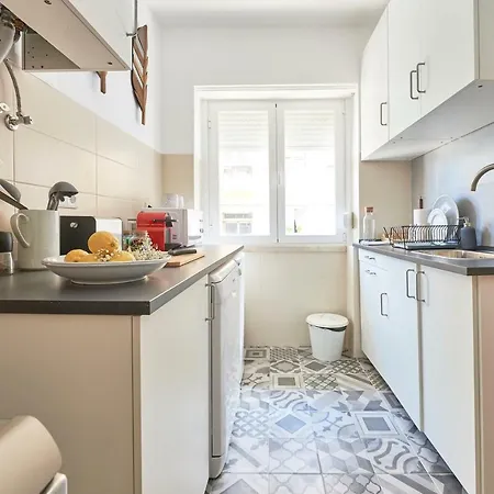 Belém Light Filled Apartment, By Timecooler Appartamento