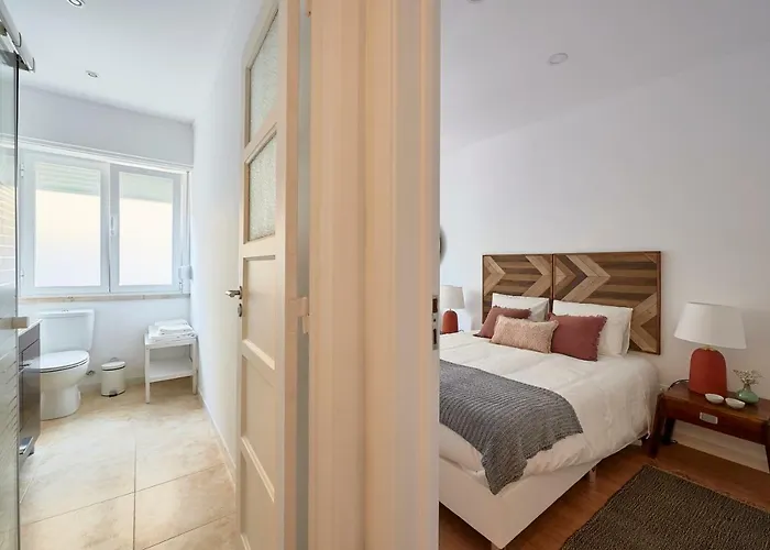 Belem Light Filled Apartment, By Timecooler * Lisboa