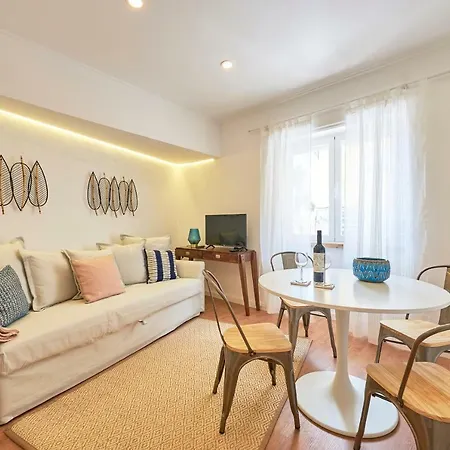 Belem Light Filled Apartment, By Timecooler Apartament