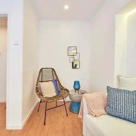 Daire Belem Light Filled Apartment, By Timecooler *