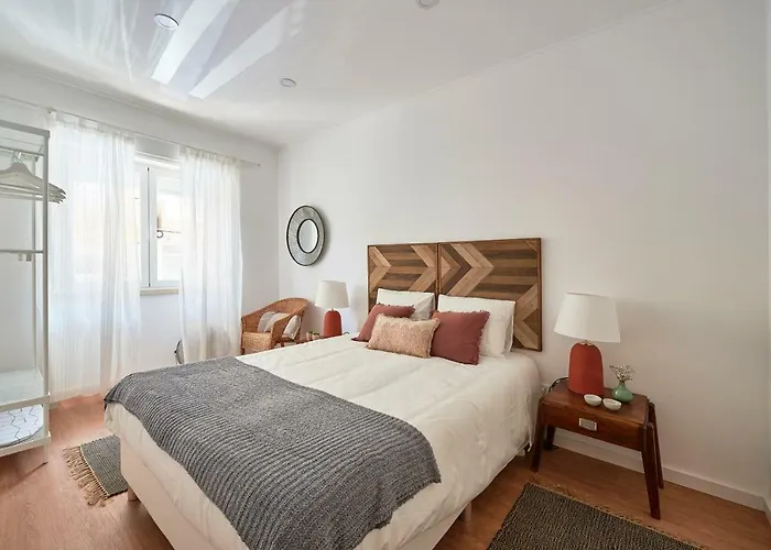 Belem Light Filled Apartment, By Timecooler *
