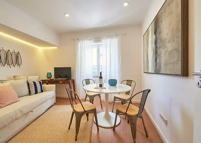 Daire Belem Light Filled Apartment, By Timecooler